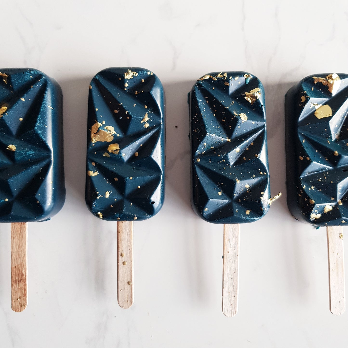 Cake Pops or Cakesicles (12 Pops)